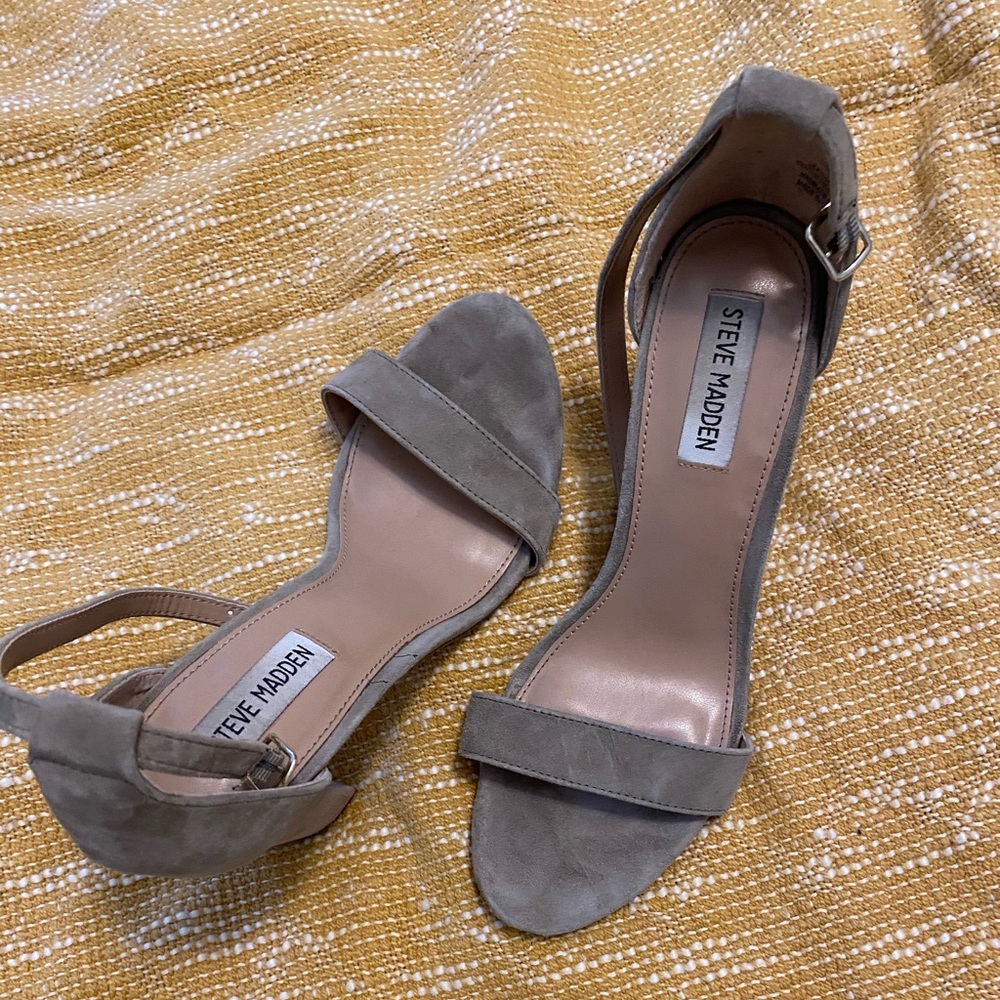 Steve Madden Grey strappy heel